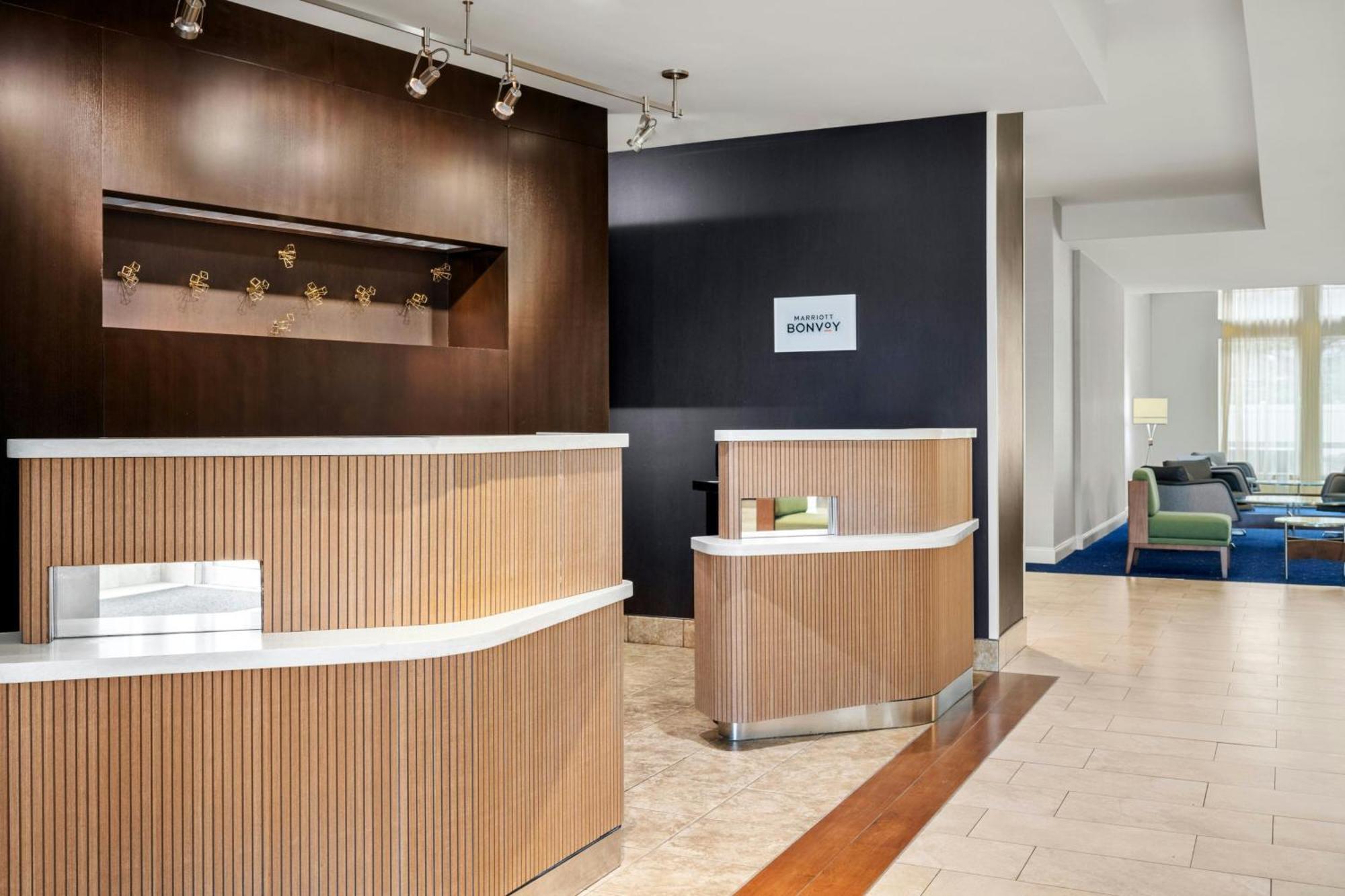 Courtyard By Marriott Evansville East Exterior photo