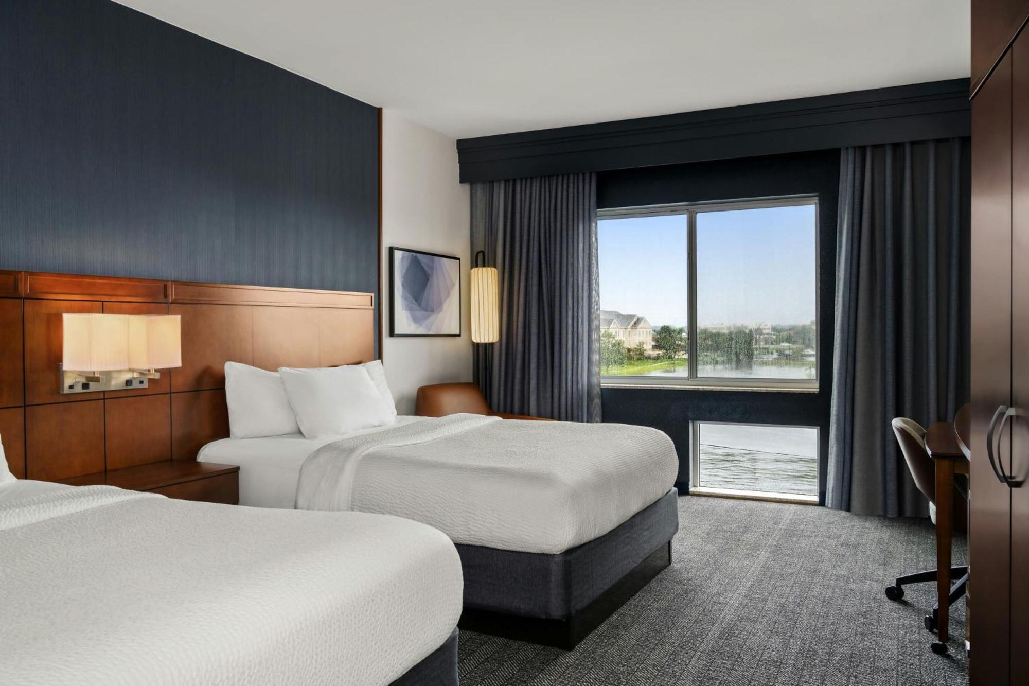 Courtyard By Marriott Evansville East Exterior photo